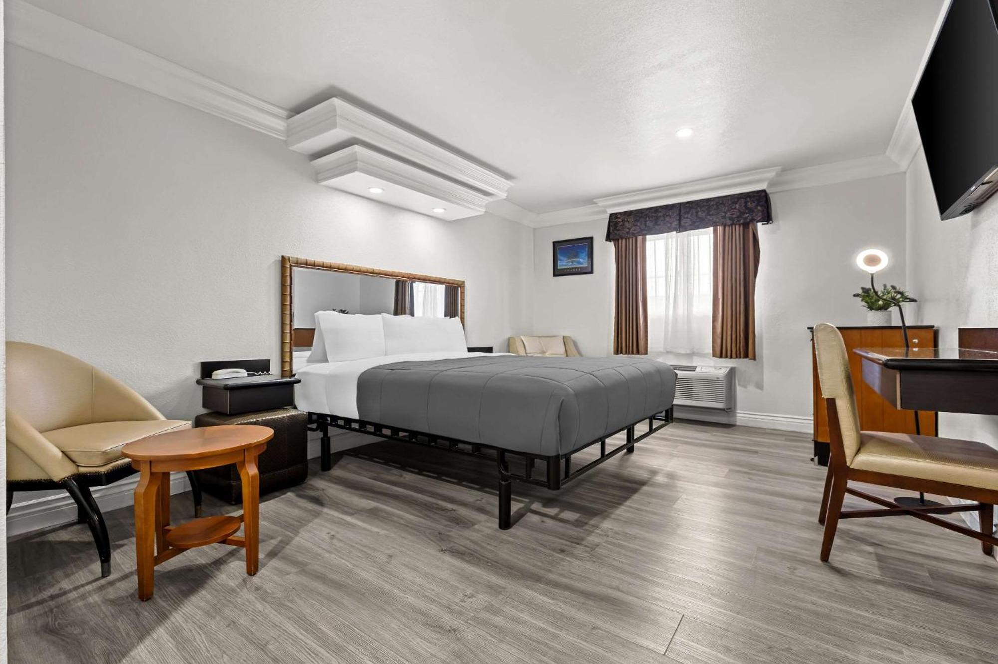 Rodeway Inn Santa Ana Eksteriør billede