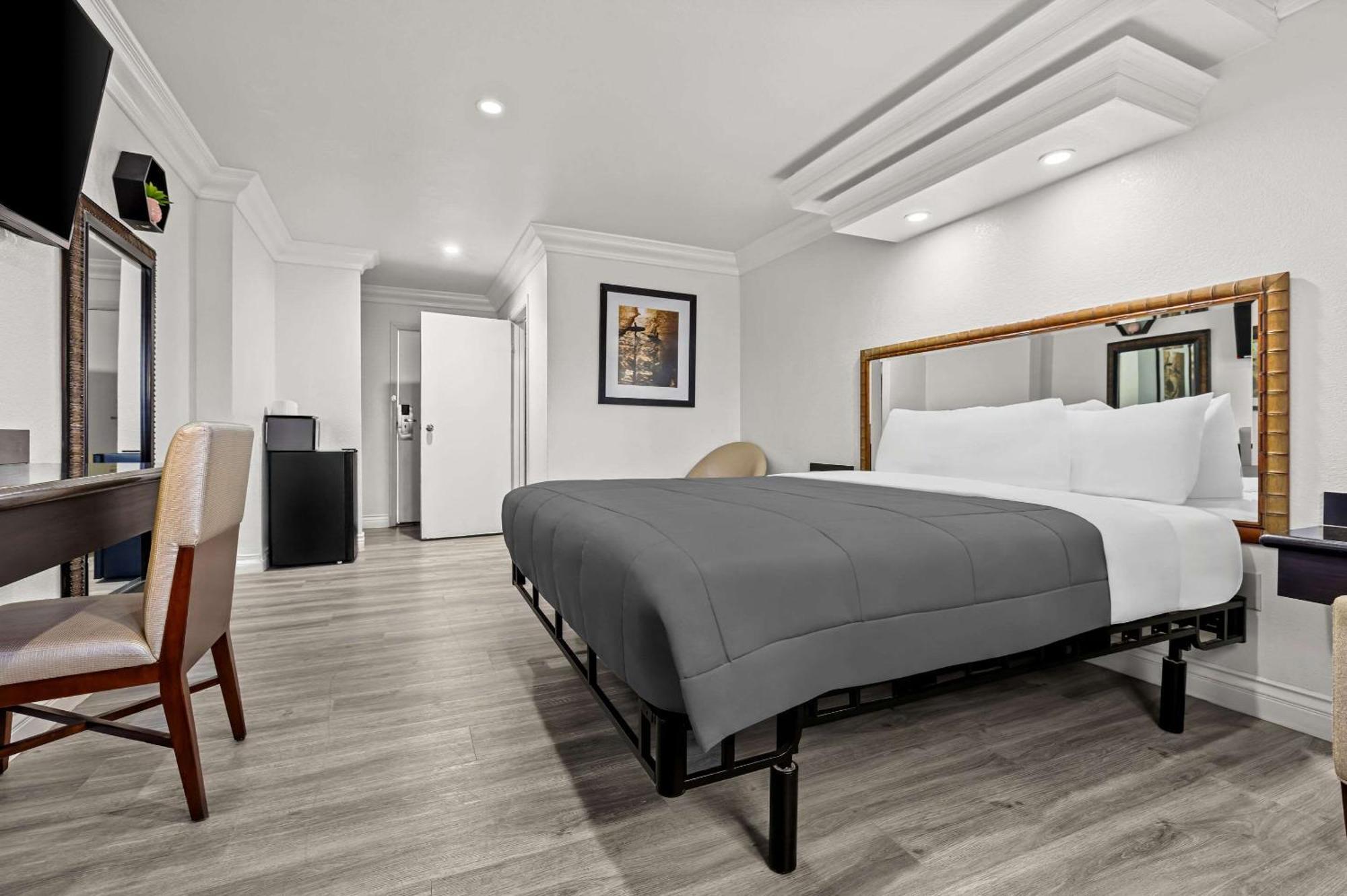 Rodeway Inn Santa Ana Eksteriør billede